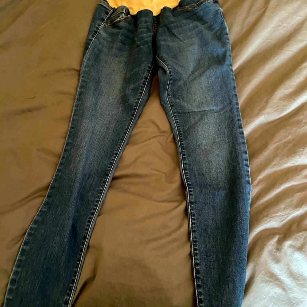 Jessica Simpson maternity jeans skinny leg